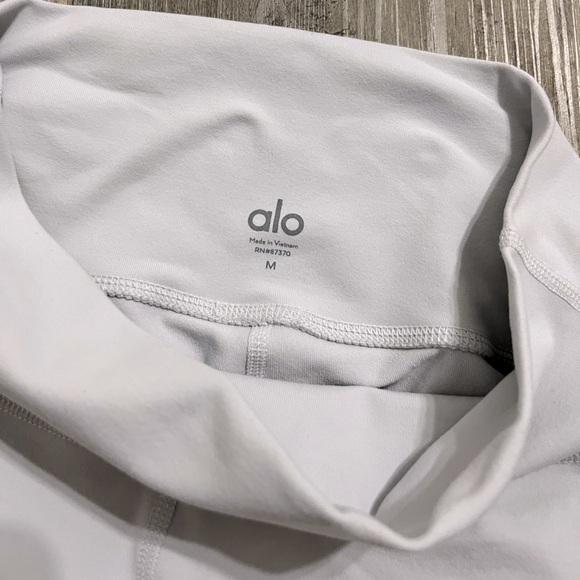 alo sheila high waisted legging with mesh - Picture 7 of 9